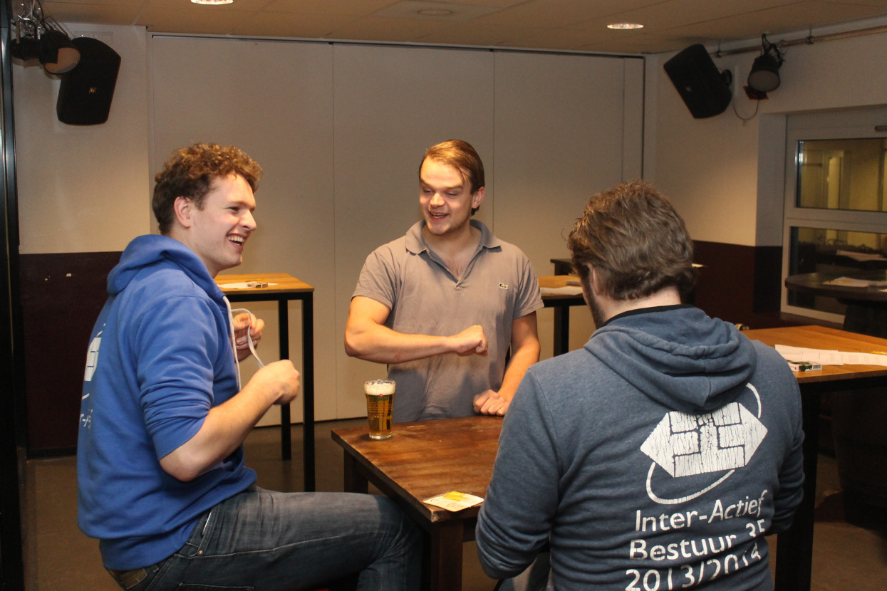 Hartenjagentoernooi met Astatine