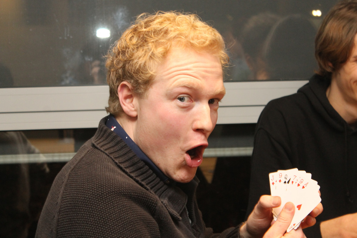 Hartenjagentoernooi met Astatine
