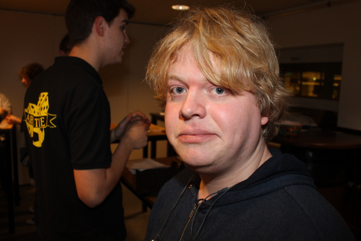 Hartenjagentoernooi met Astatine