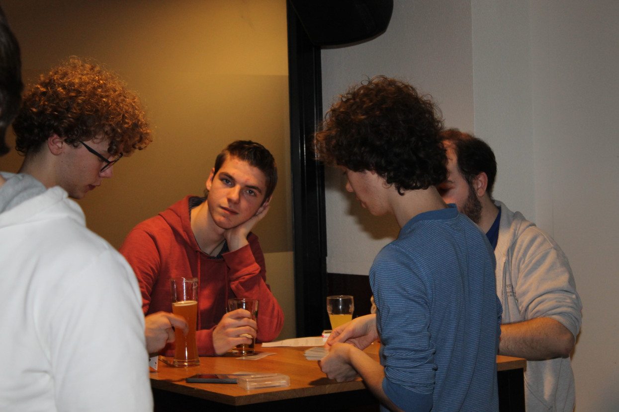 Hartenjagentoernooi met Astatine