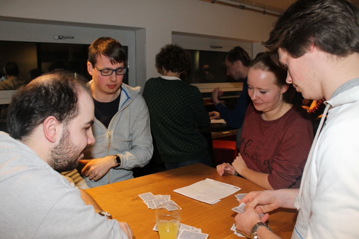 Hartenjagentoernooi met Astatine