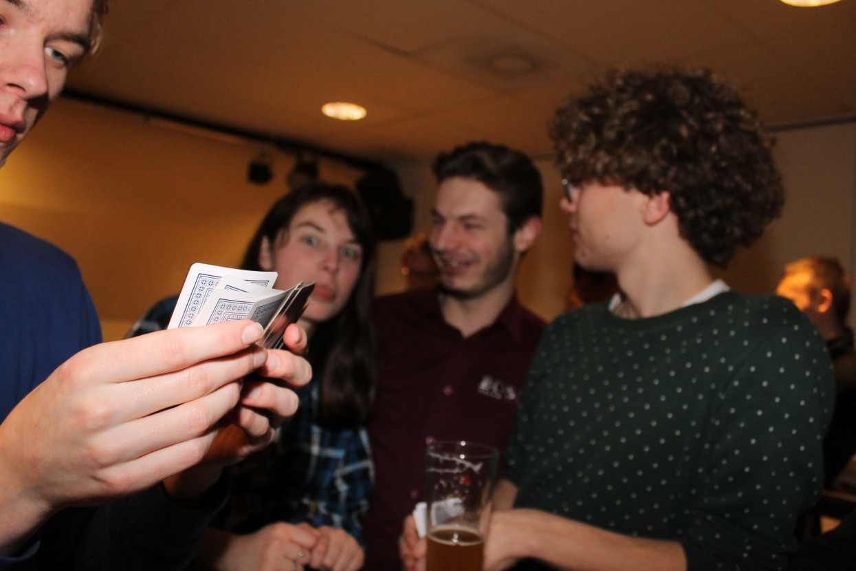 Hartenjagentoernooi met Astatine