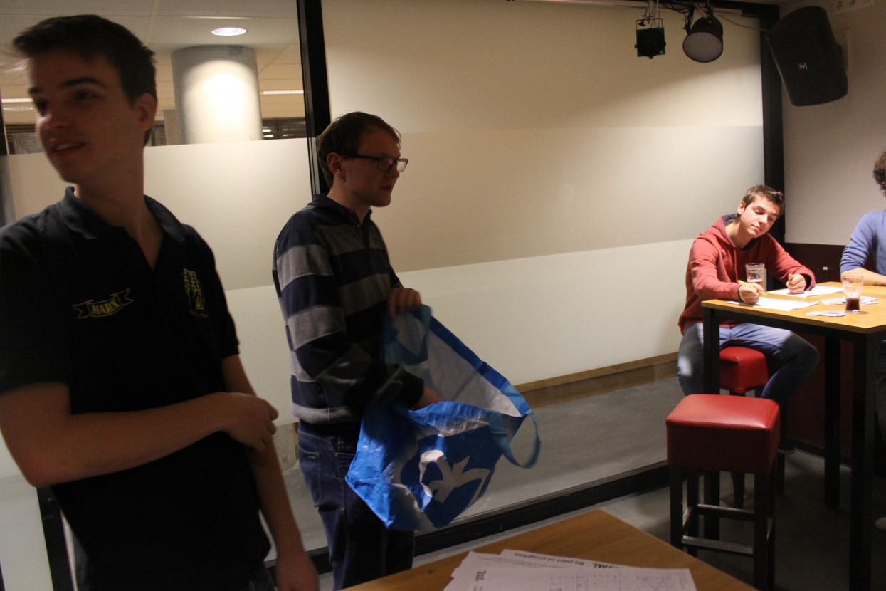 Hartenjagentoernooi met Astatine