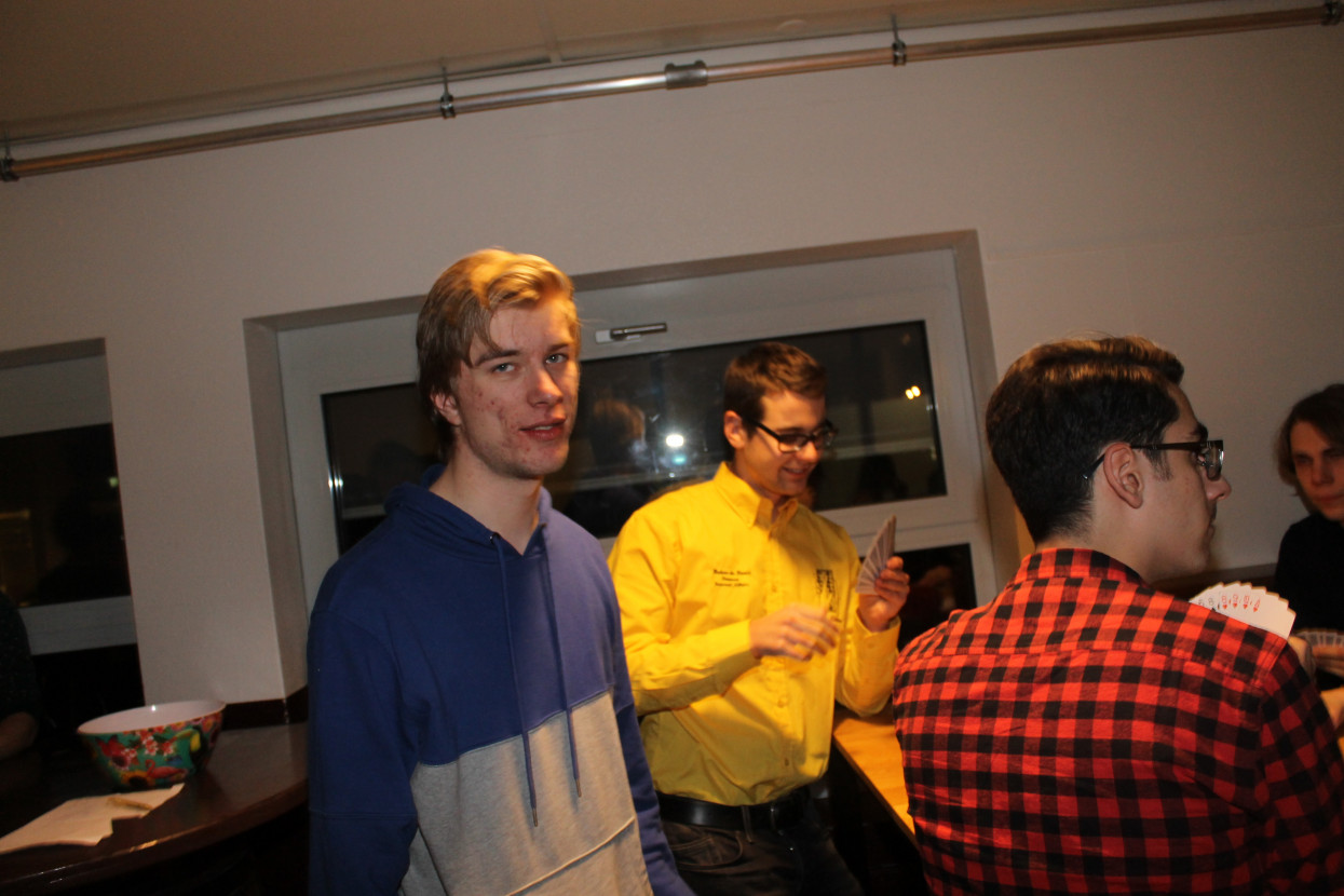 Hartenjagentoernooi met Astatine