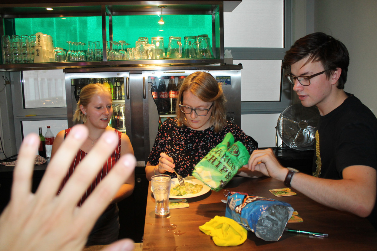 Studiereis uitzwaai borrel