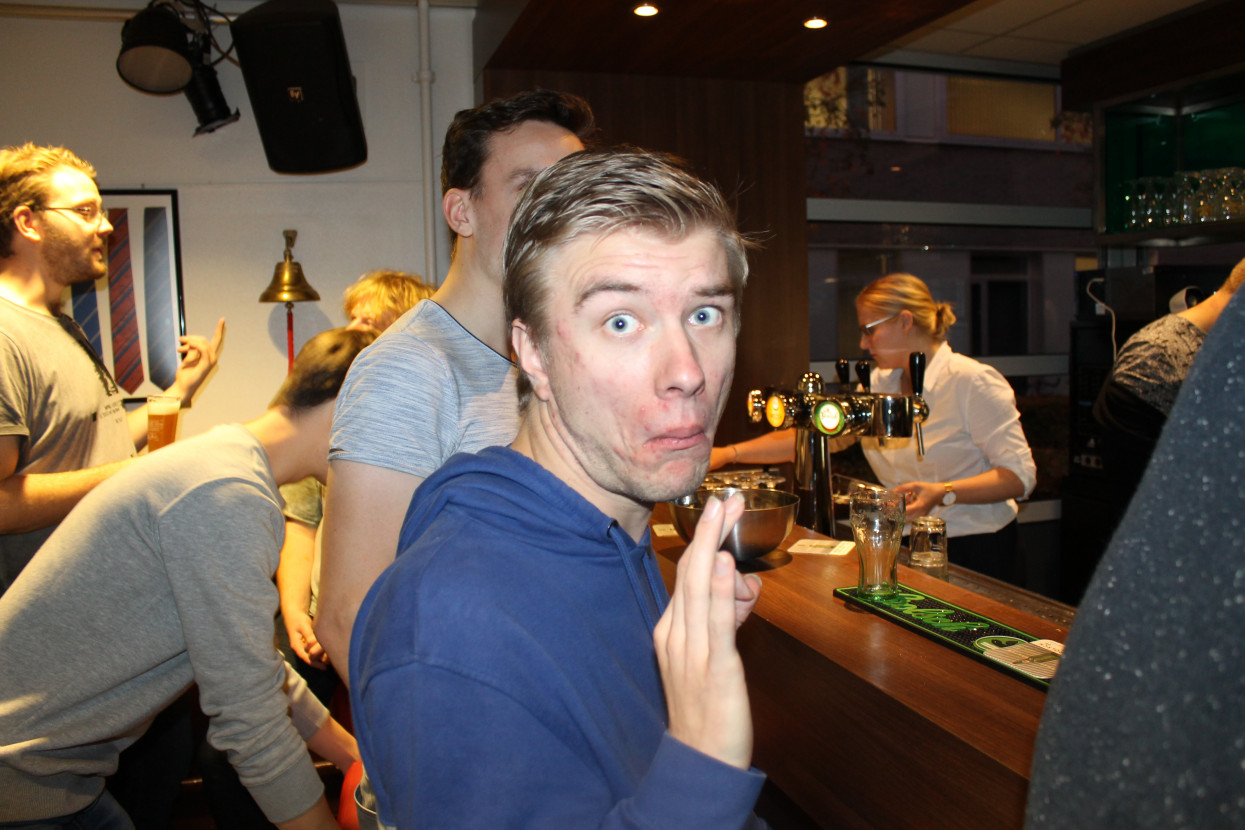 Sint Maarten borrel