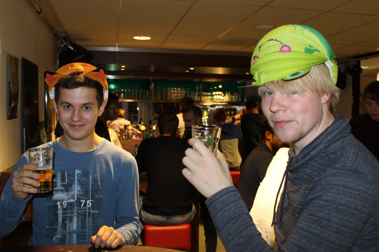 Sint Maarten borrel