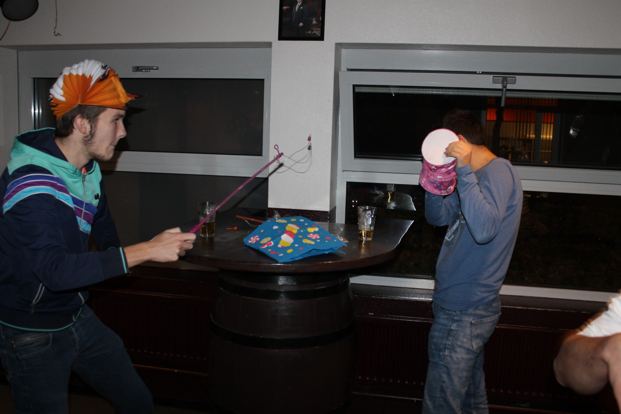 Sint Maarten borrel