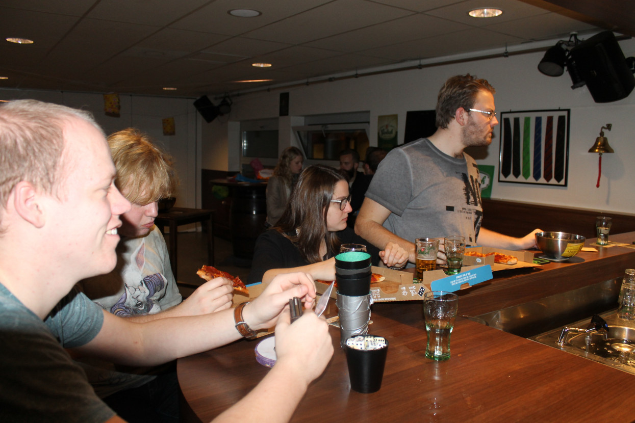 Sint Maarten borrel