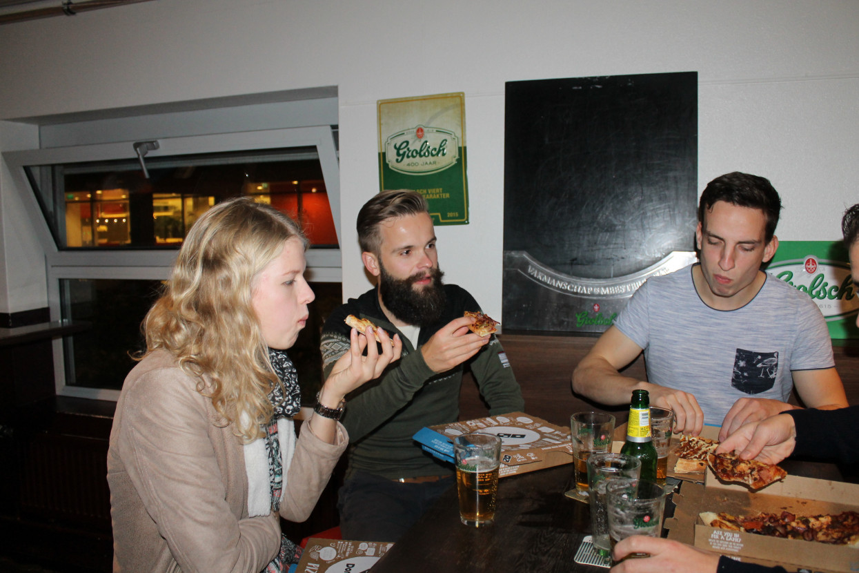 Sint Maarten borrel